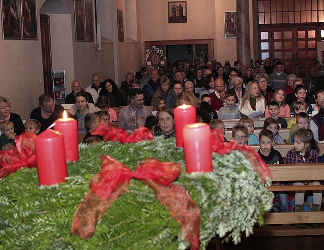 Auch das 25. Adventssingen mit dem Mus...hael-Kirche in Istein war gut besucht.  | Foto: Cremer