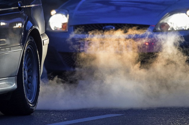 Der Kohlendioxid-Aussto fr Neuwagen ... 2030 um mehr als ein Drittel sinken.   | Foto: dpa