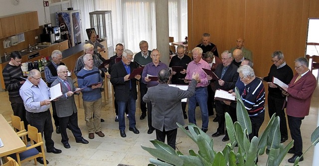 <BZ-FotoAnlauf>MGV Neuenburg:</BZ-FotoAnlauf> Zu Gast im Seniorenheim St. Georg  | Foto: Klaus Land