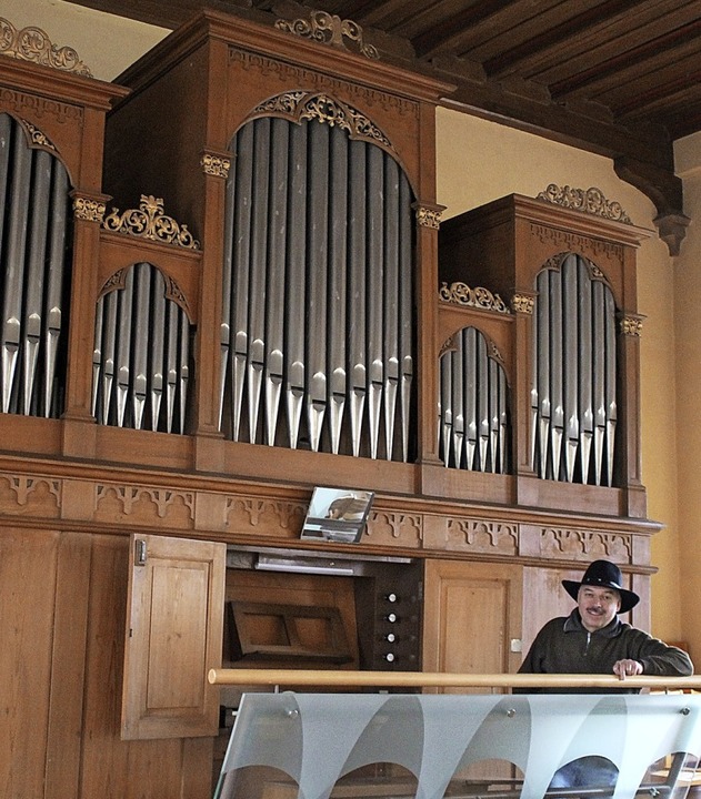 Besonders wichtig ist Pfarrer Clemens ...ärklin-Orgel aus dem 19. Jahrhundert.   | Foto: Sophia Kaiser