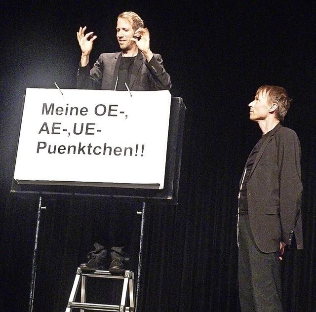 Das Duo &#8222;Ohne Rolf&#8220; mit Jo...und Christo auf der Suche nach Sprache  | Foto: Tillessen
