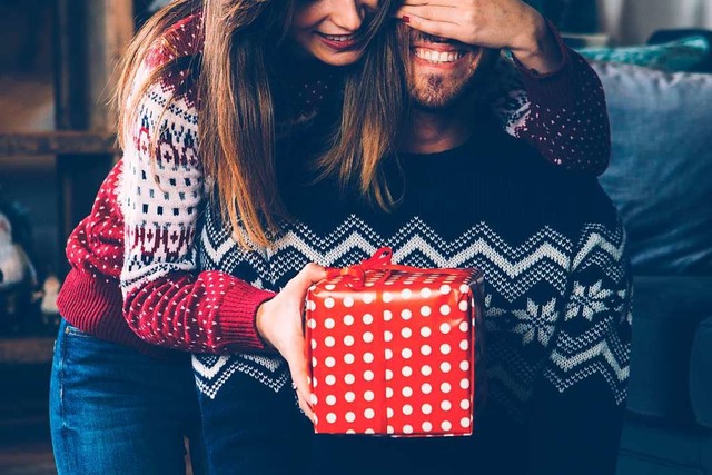 Wie reagiert er richtig, wenn ihm das Geschenk nicht gefllt?  | Foto: click_and_photo (Adobe Stock)