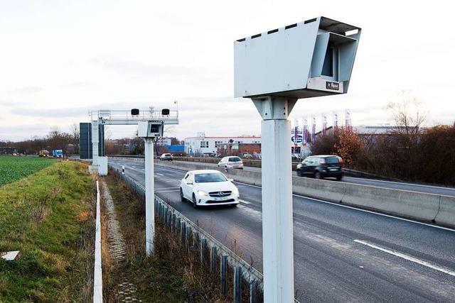 Bundesweit erstes Streckenradar geht bei Hannover in Betrieb