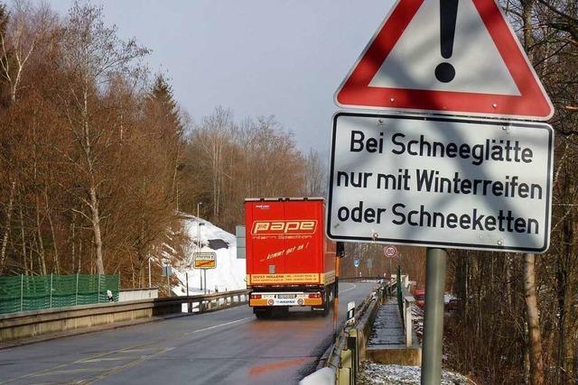 Schneefall fhrt zu Verkehrschaos am Feldberg