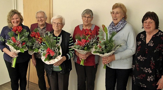Ehrungen beim Frauenbund: Cornelia Hel...King, Mechthild Vetter und Wilma Mall   | Foto: Schnabl