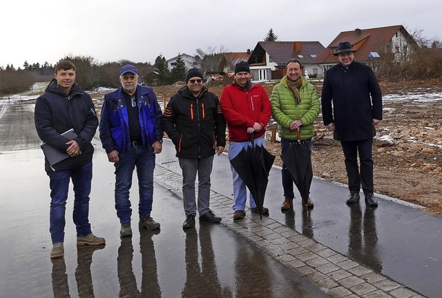 Die Beteiligten sind zufrieden. Die Er...ermann und Brgermeister Tobias Link.   | Foto: Martin Wunderle