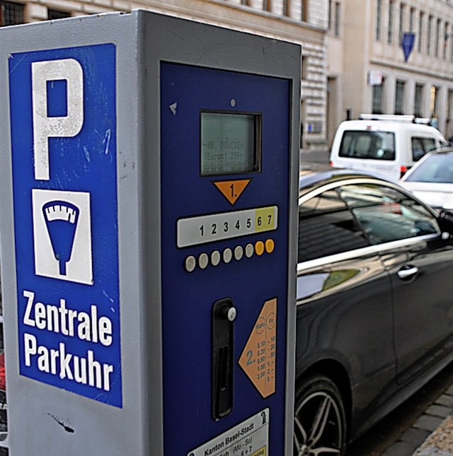 Parken bleibt ein Reizthema in Basel.   | Foto: Daniel Gramespacher