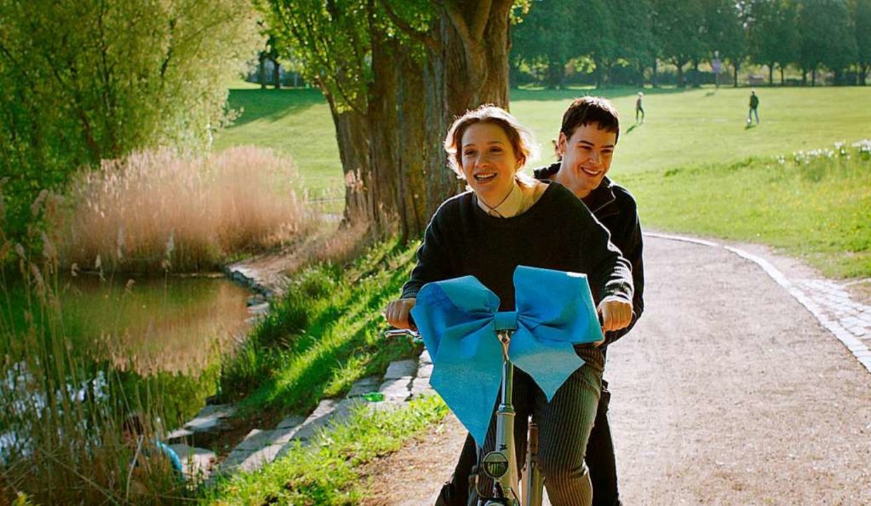 Seltener Glcksmoment: Damian hat Mia ein Rad geschenkt.   | Foto: swr