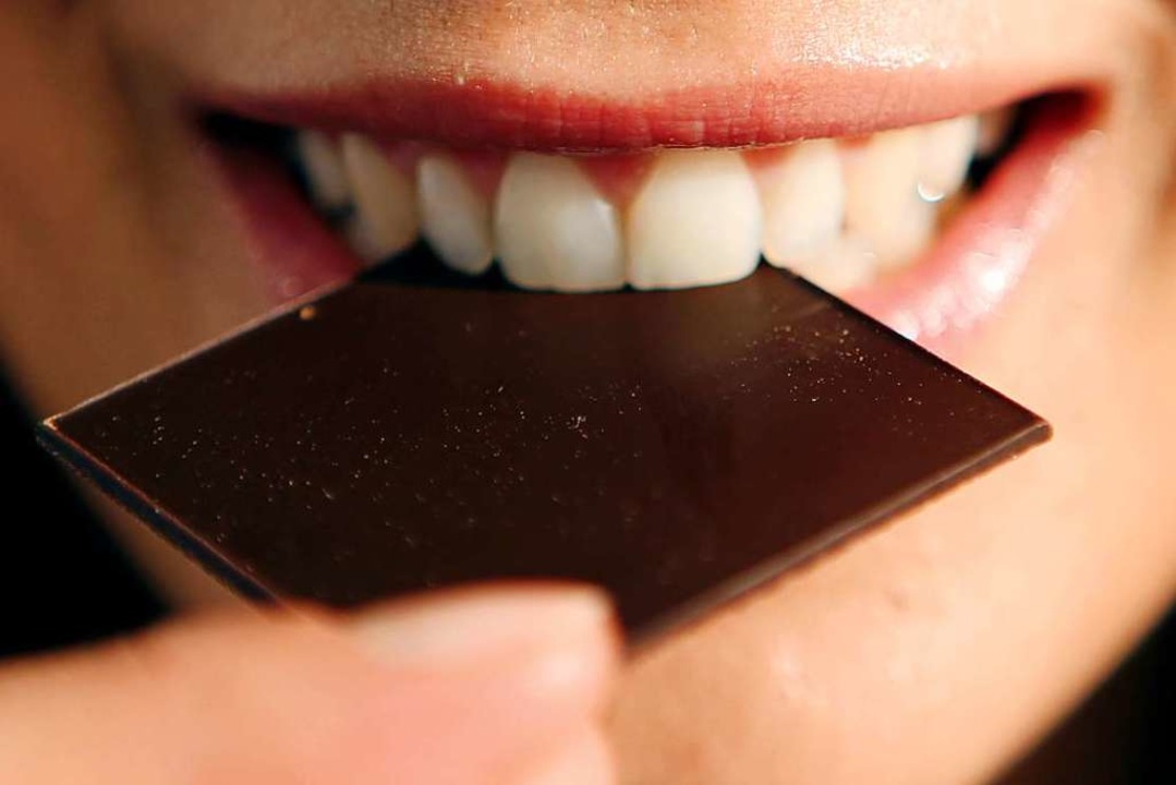 Dunkle Schokolade ist nicht nur gut für die Seele, sondern auch für das Gehirn.  | Foto: dpa
