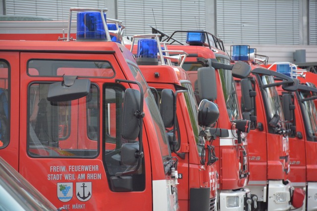 Die Feuerwehr konnte das Feuer in eine...fheim schnell unter Kontrolle bringen.  | Foto: Hannes Lauber