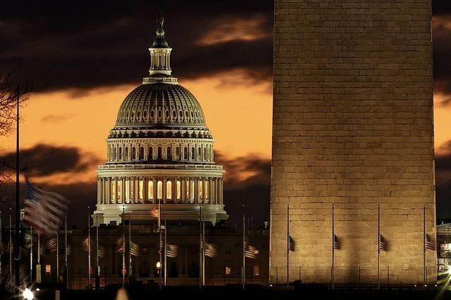 Trump kmpft fr die Mauer