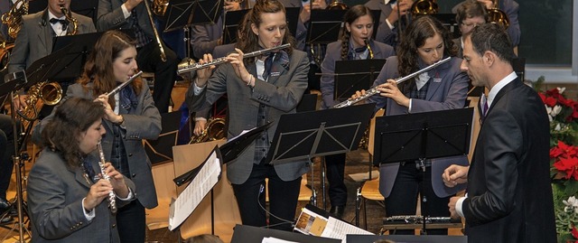 Wie immer unaufgeregte Orchesterfhrun...illinger und Johanna Mutz (von links).  | Foto: Olaf Michel