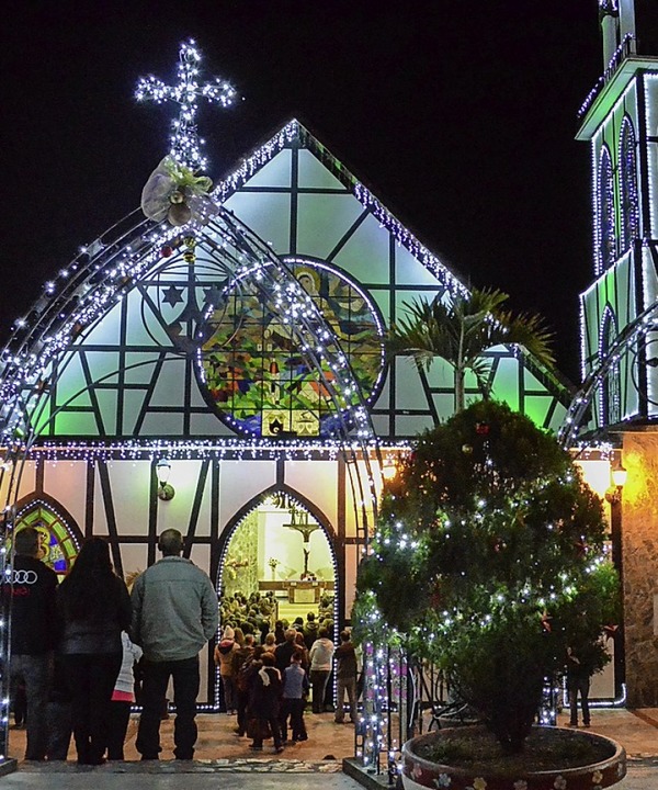 Ebenfalls geschmückt: die Kirche in Tovar an Weihnachten 2015  | Foto: Edgar Lozada
