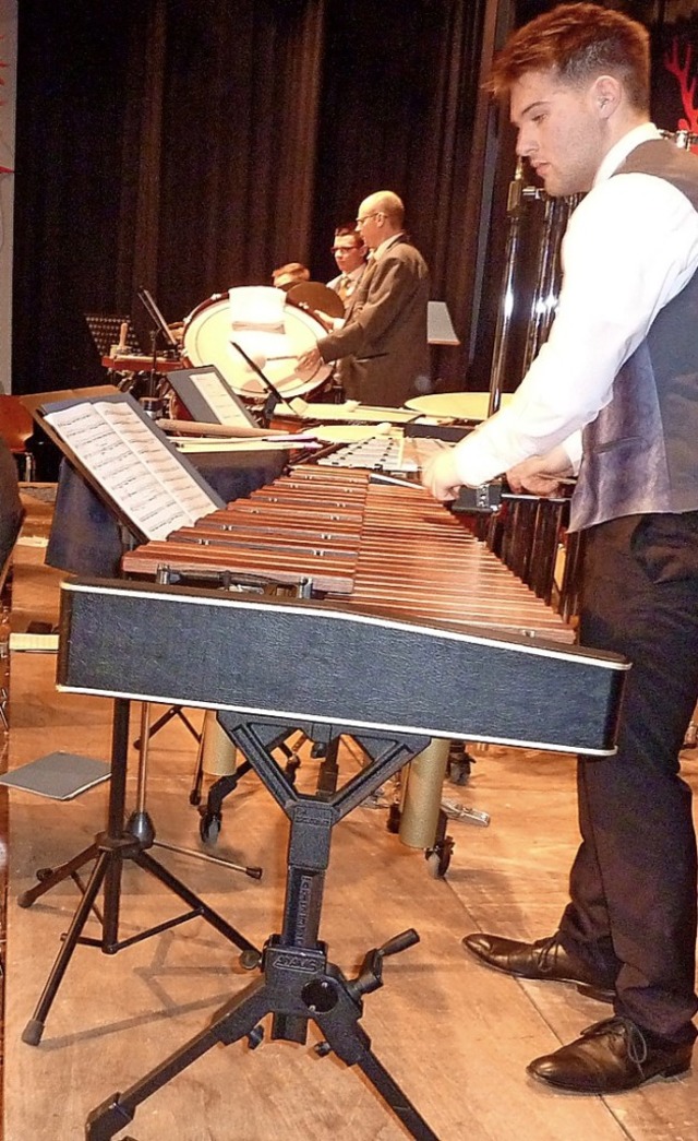 Maximilian Wei beeindruckt am Xylofon.  | Foto: Karlernst Lauffer