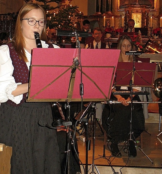 Solistin Aline Schmitt an der Klarinette   | Foto: Gaby Beha