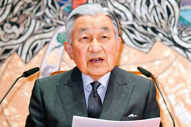 Kaiser Akihito whrend einer Pressekonferenz im Dezember    | Foto: DPA