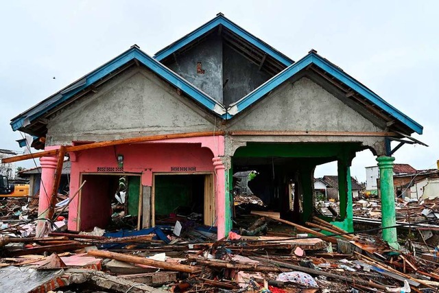 Ein vom Tsunami zerstrtes Haus in Indonesien  | Foto: AFP