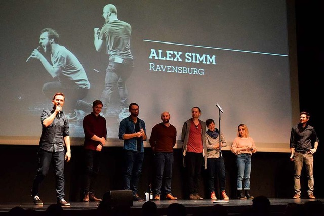 Auf der Bhne: Nik Salsflausen (von li...in Sukut, Simeon Buss und  Meike Harms  | Foto: Sandra Raith