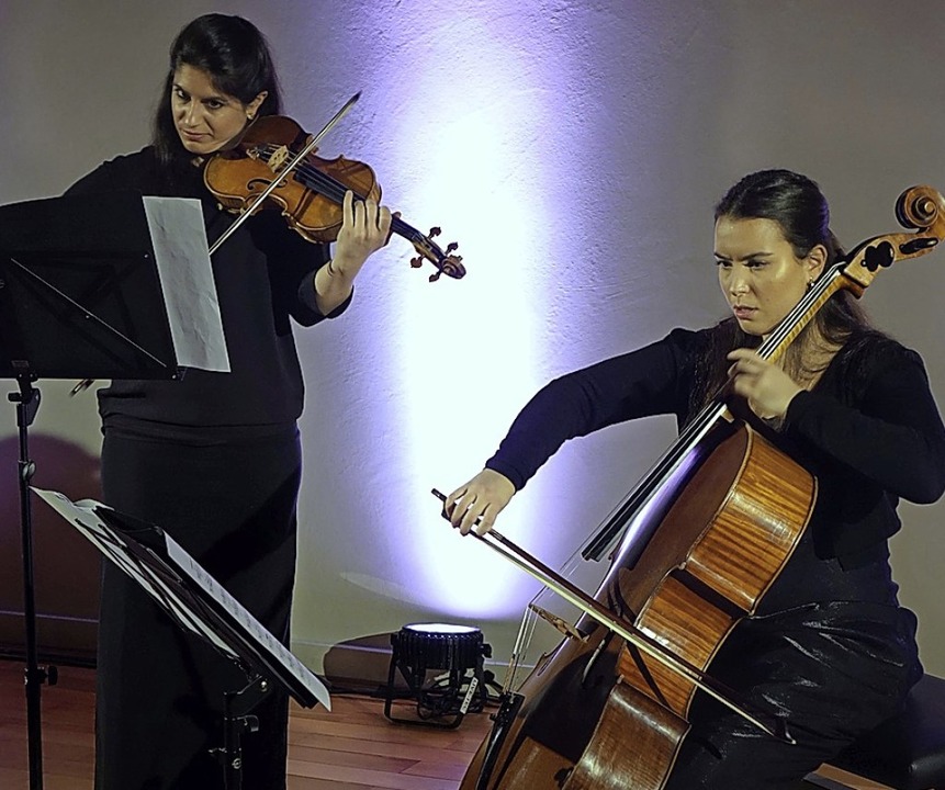 Natalia und Aloisia (links) Dauer   | Foto: Frey