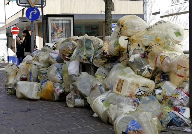 Die Pleite des Systemanbieters sorgte ...s bei der Entsorgung der gelben Scke.  | Foto: Peter Gerigk