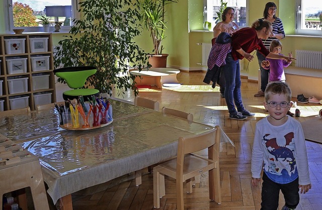 Im Mittelbau der ehemaligen A.B.C.M.-S...bis der neue Kindergarten gebaut ist.   | Foto: Decoux-Kone (1)/Olaf Michel (2)