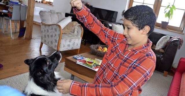 Die vier Wochen in Ibach und St. Blasi...ist Mika, der Hund seiner Gastfamilie.  | Foto: Sebastian Barthmes