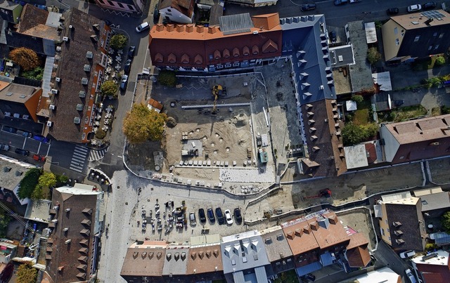 Der Breisacher Marktplatz wurde im Lauf des Jahres von Grund auf saniert.   | Foto: Matthias Weniger