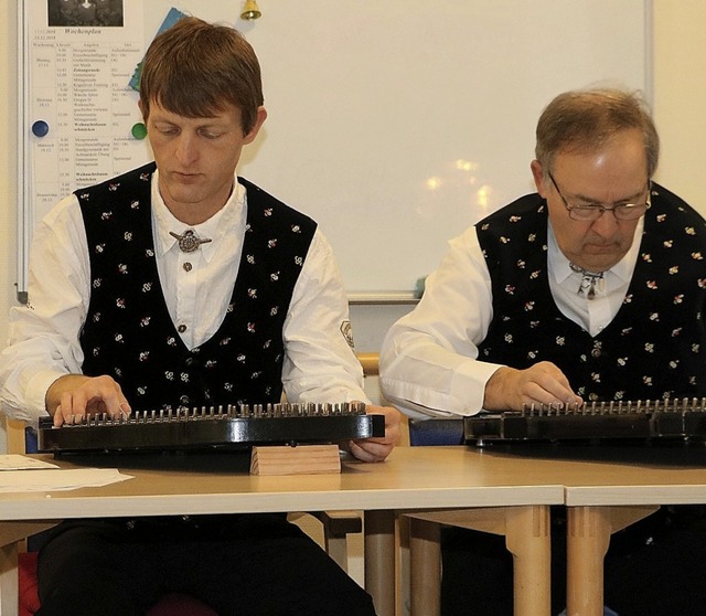 Musizierten fr die Senioren im Pflege... Walter Kern (von links) aus Freiamt.   | Foto: Privat