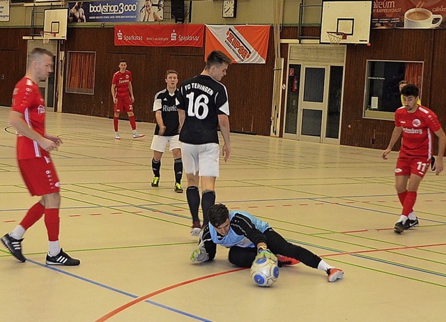 Mit 5:2 gewann der Bahlinger SC (rotes...ot) das Finale gegen den FC Teningen.   | Foto: Jrg Schimanski