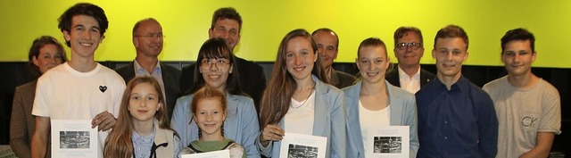 Die Jury und die Preistrger des Rotary-Schlerforschungspreises  | Foto: Rotary-Club Lrrach