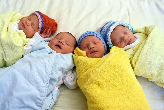 Emma, Emilia und Sophia sowie Samuel, ... 2207 Geburten, die beurkundet wurden.  | Foto: dpa