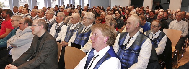 Voll besetzt war die Gnsbachhalle bei...usforderungen im neuen Jahr anstehen.   | Foto: Juliane Khnemund