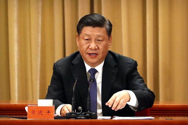 Chinas Staatschef Xi Jinping bei seiner Rede in der Groen Halle des Volkes   | Foto: AFP