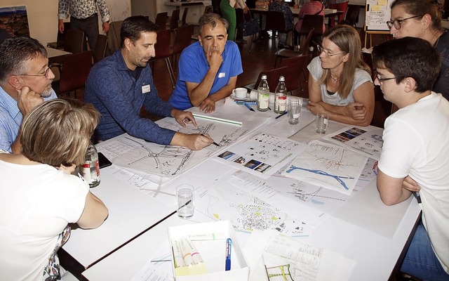 Beim Workshop  berieten Brger, wie ei... und Leben in Riegel aussehen knnte.   | Foto:  iwi