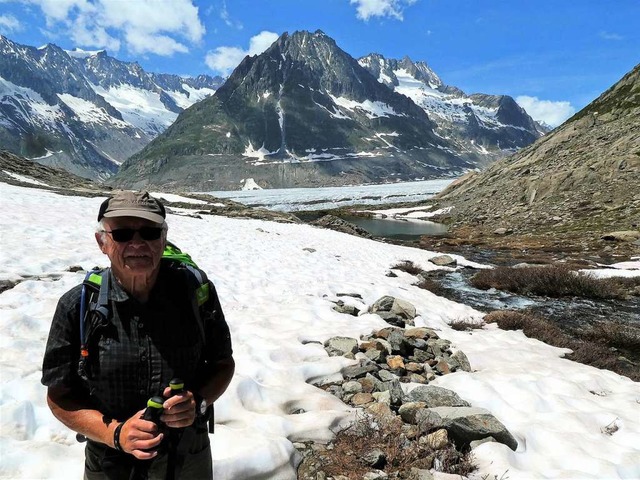 Dieter Neumann vor der imposanten Bergkulisse der Alpen  | Foto: Privat