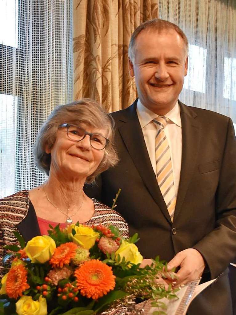 Mit der Ehrennadel des Landes ausgezeichnet wurde Maria Kabel aus Kirchhofen.