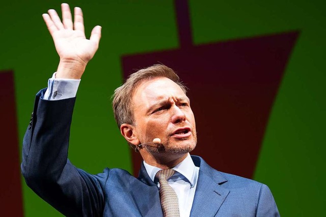 Versucht es mit neuer Wortwahl: FDP-Chef Christian Lindner in Stuttgart  | Foto: dpa