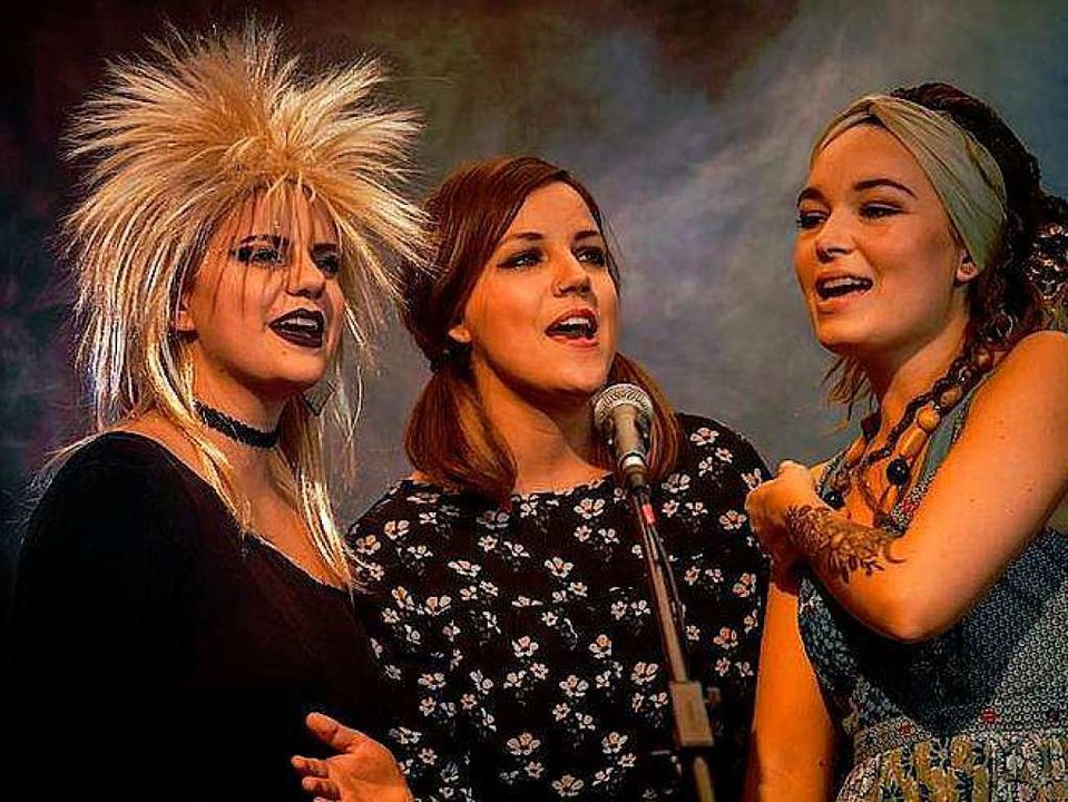50 Jahre WG-Geschichte in einem Musica...ur ihr Stck &#8222;Die WG&#8220; auf.  | Foto: Frank Kloten
