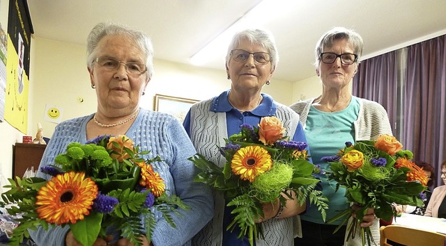 Rosa Scherzinger, Monika de Rosso und ...n des Kirchenchores Bachheim ernannt.   | Foto: Karla Scherer