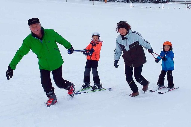 Am Herrischrieder Skihang wurden auf f...Lift kleine Skihasen aufwrts gezogen.  | Foto: Wolfgang Adam