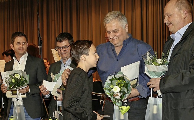 Auch der verunglckte Kevin dankte bei...r, Thomas Ludihuser und Michael Trutt.  | Foto: Sandra Decoux-Kone