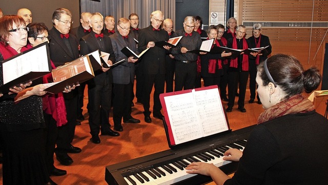 Beim Neujahrsempfang der Gemeinde March trat der gemischte Chor Hugstetten auf.   | Foto: Mario Schneberg