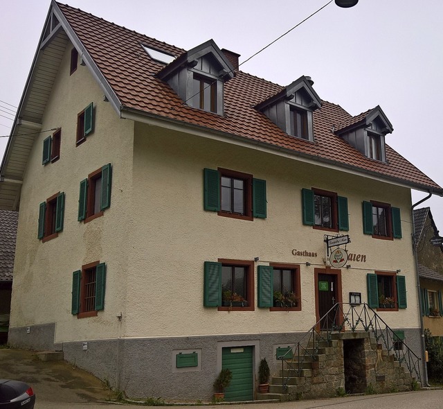 Steht zum Verkauf: das Gasthaus Maien in Vogelbach   | Foto: Kanmacher