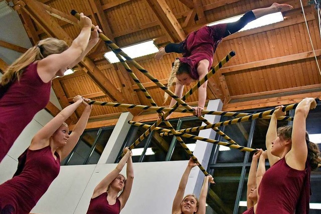 Der Sportverein PTSV Jahn bietet auch Akrobatik-Showtanz an.  | Foto: Michael Bamberger