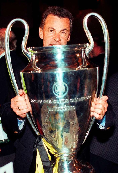 Ottmar Hitzfeld, damaliger Trainer von... Sieg in der Champions League 1996/97.  | Foto: dpa