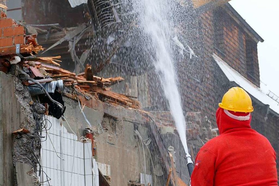 Wie der Bagger die Luisenhöhe bearbeitet (Foto: Nikola Vogt) Wie der Bagger die Luisenhöhe bearbeitet (Foto: Nikola Vogt)