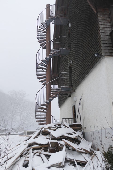 Die Wendeltreppe steht noch.  | Foto: Nikola Vogt