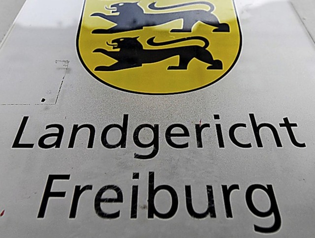 Vor dem Landgericht Freiburg wird seit...uenburger Feldmord wieder aufgerollt.   | Foto:  dpa