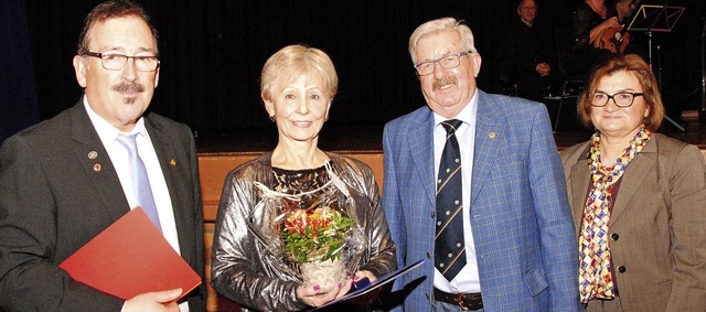 Karl-Friedrich Mller, Ehrenvorsitzend...rich Obrist (links) und Gisela Trapp.   | Foto: Sedlak