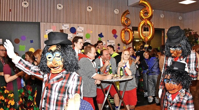 In der schn geschmckten Halle des St...ten an zwei Tagen den 60. Geburtstag.   | Foto: Heinz Vollmar